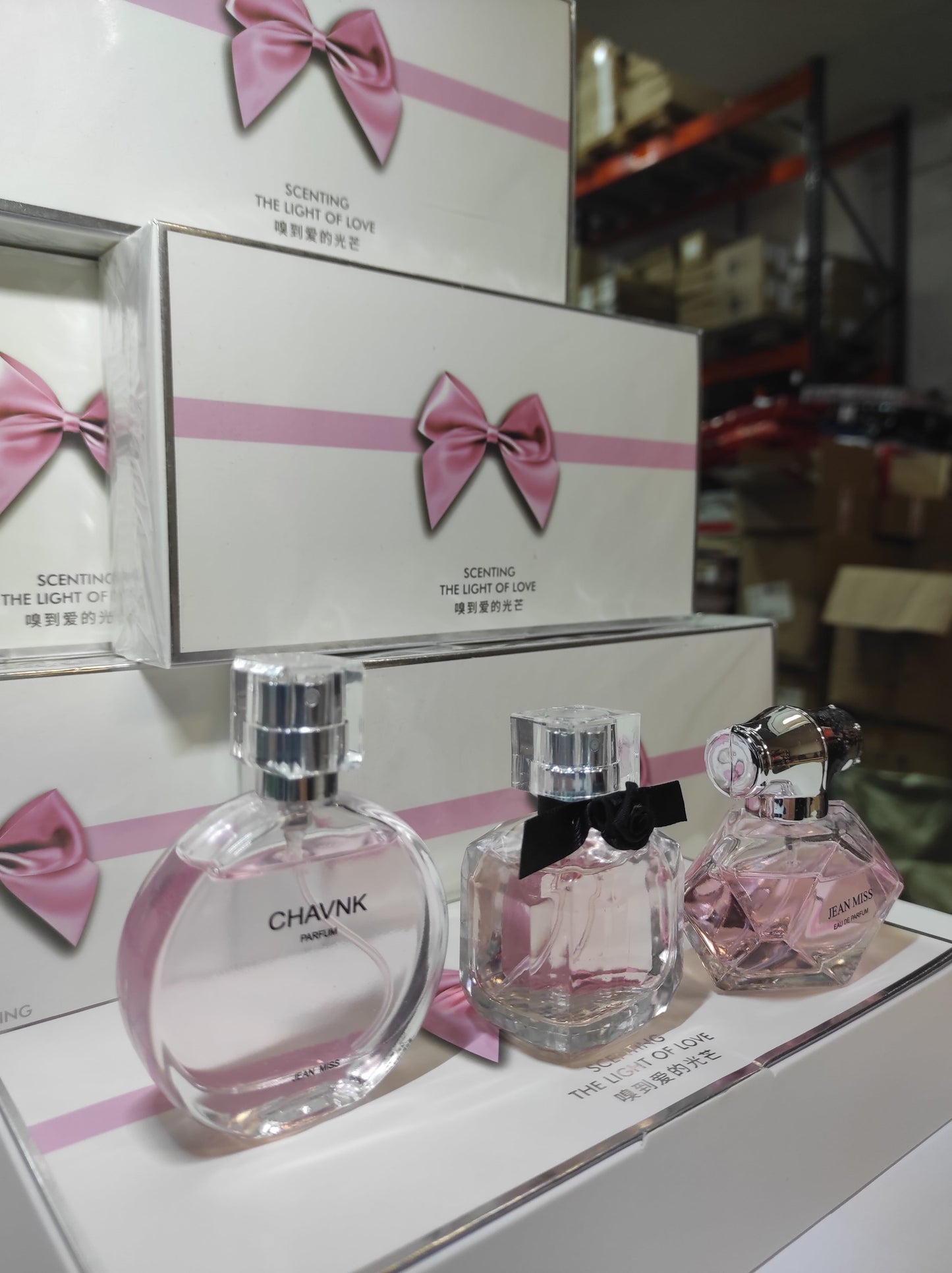 Conjuntos de 3 perfumes para mujer caja rosa (no réplica) - additional image 17