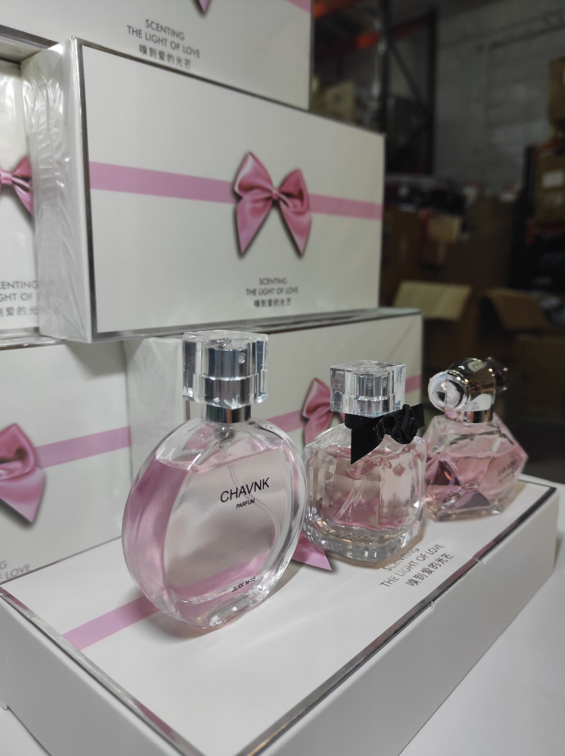 Conjuntos de 3 perfumes para mujer caja rosa (no réplica) - additional image 18