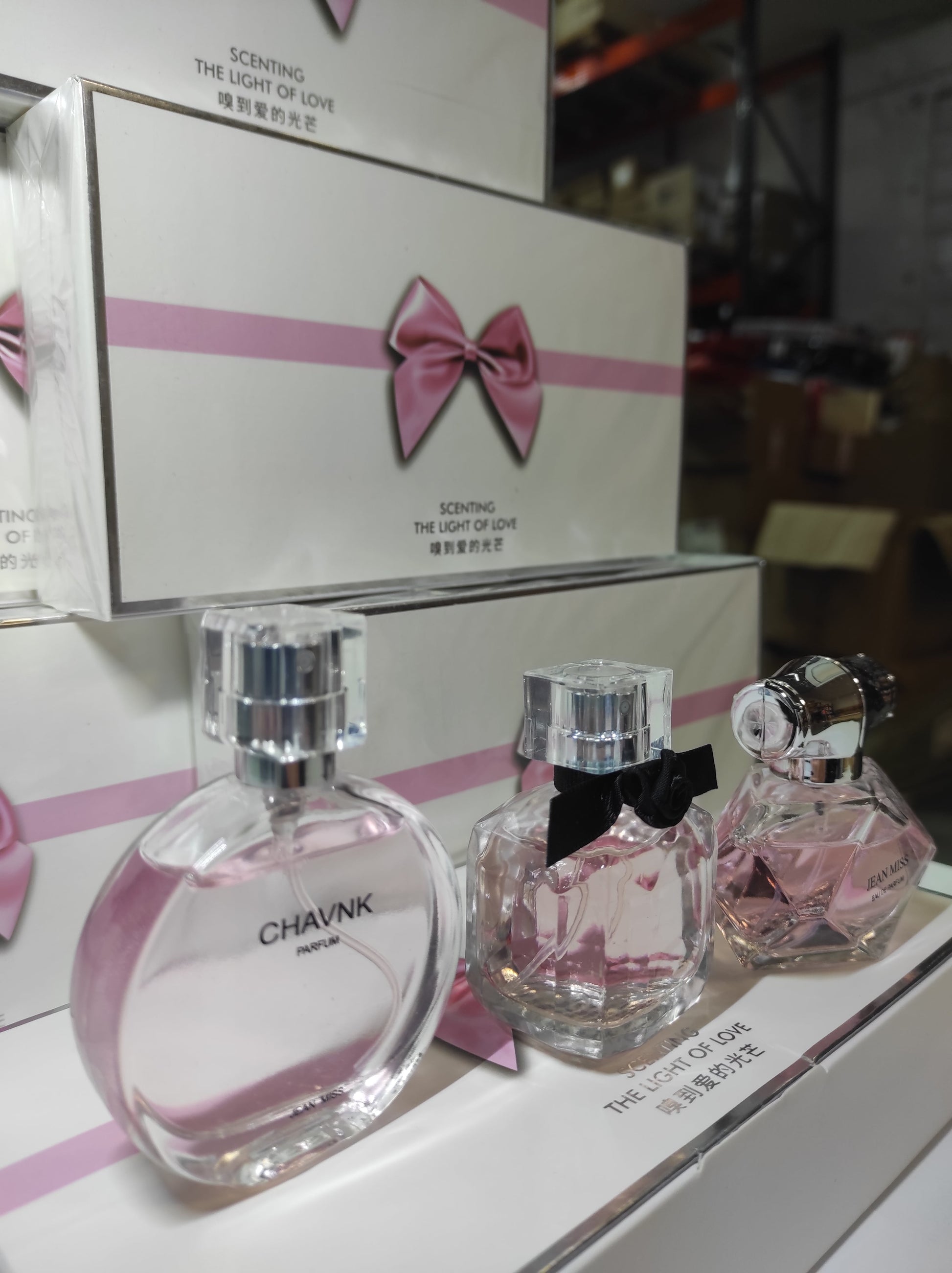 Conjuntos de 3 perfumes para mujer caja rosa (no réplica) - additional image 19