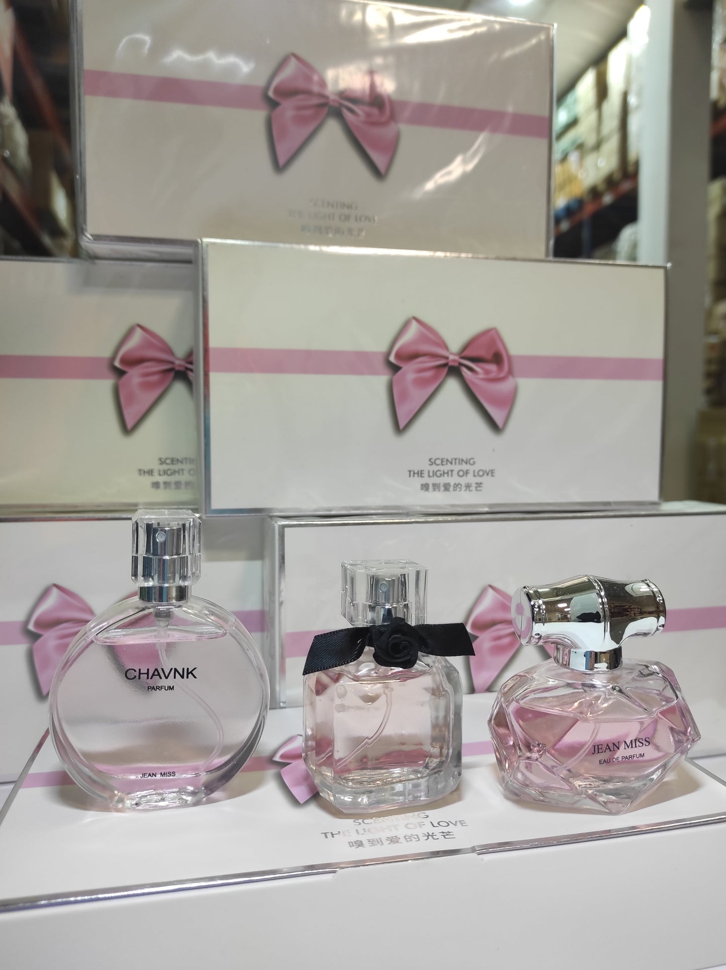 Conjuntos de 3 perfumes para mujer caja rosa (no réplica) - additional image 2